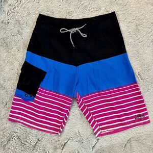 Island Beach Lifestyle Apparel Men's Size 30 Board Shorts Swim Trunks Striped